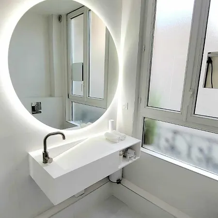 80m2 Avec Terrasse Balcon Jacuzzi Et Sauna Privatif En Hyper Centre Place Drouet D'erlon Apartment *